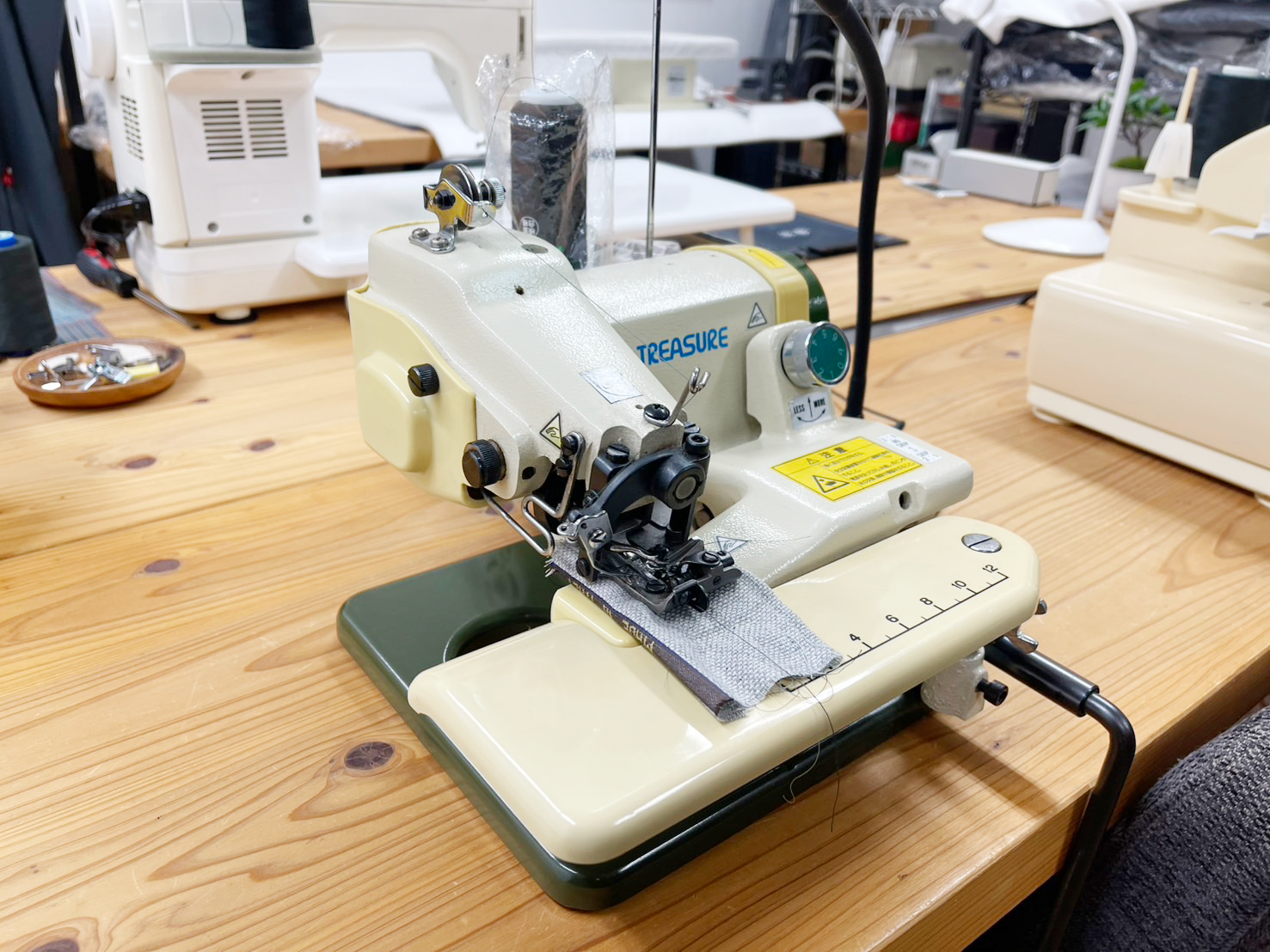 縫製に使用するミシン